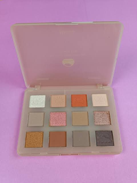 Golden Nude 15-Color Glitter & Matte Eyeshadow Palette