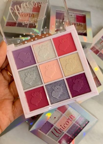 🌈 Makeup Revolution Unicorn 9-Color Eyeshadow Palette